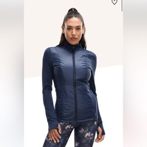 Brand new, still have tags… Never worn
Size large 
Peloton cadet jacket navy